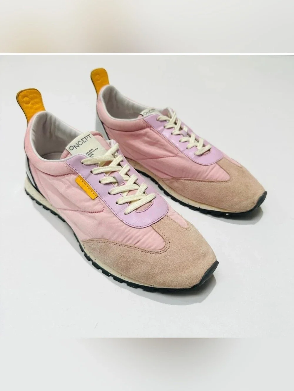 Oncept Tokyo Minimal Sneaker Lilac Pink Suede Nylon Retro Womens 10 Ultra Light